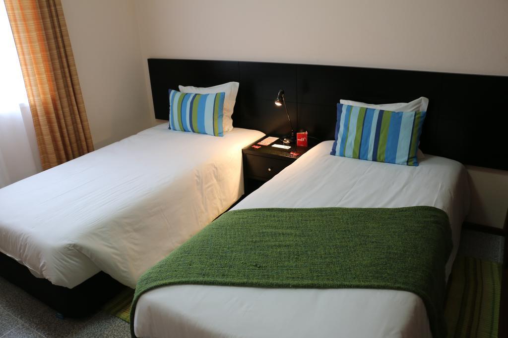 Apartamentos Sao Joao Horta  Bilik gambar